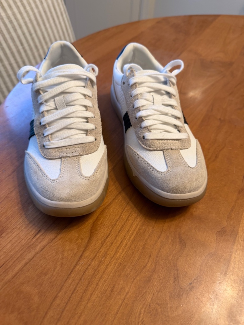 Vionic sneakers - Picture 3 of 5